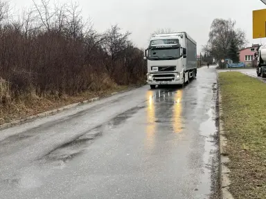 Cieżarówka do transportu.